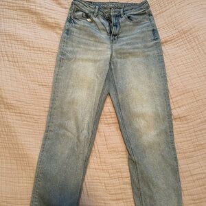 American Eagle Mom Straight Jeans